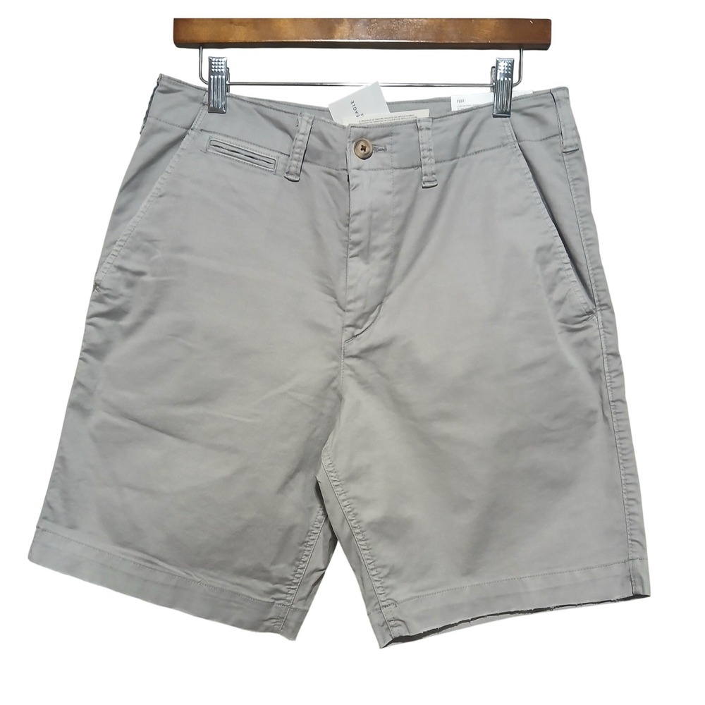American Eagle Mens Lived-In Khaki Shorts Flex Grey At The Knee Size 31 NWT